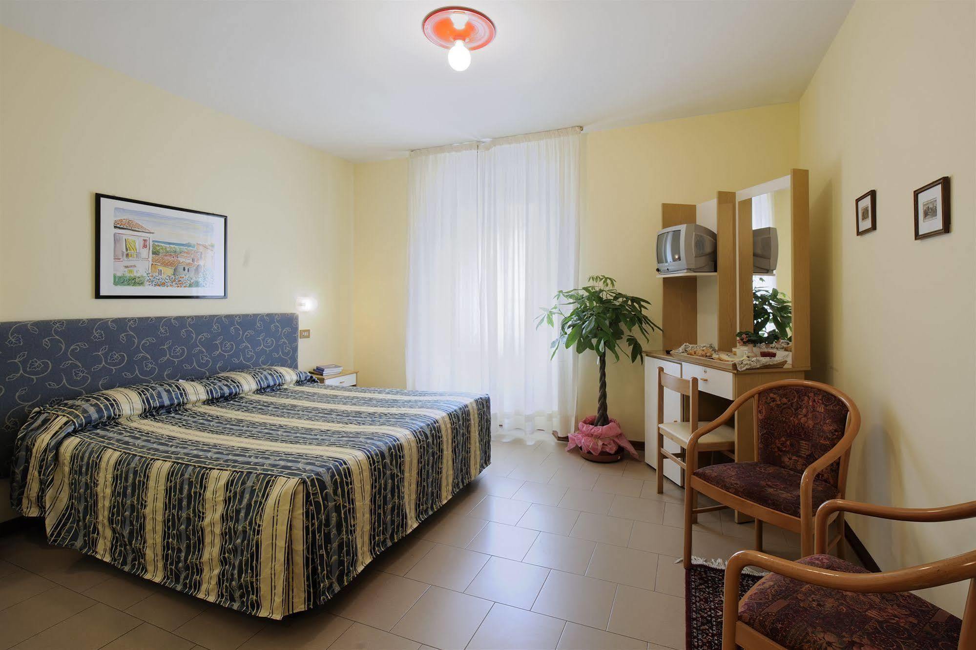 Hotel Bertusi Porretta Terme Exteriör bild