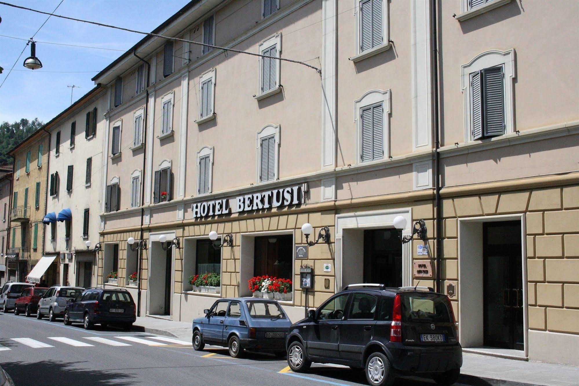 Hotel Bertusi Porretta Terme Exteriör bild
